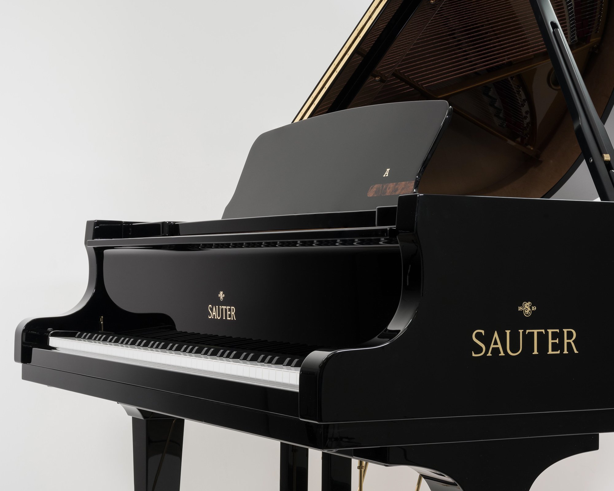 Sauter Alpha 160 Grand Piano in Polished Black