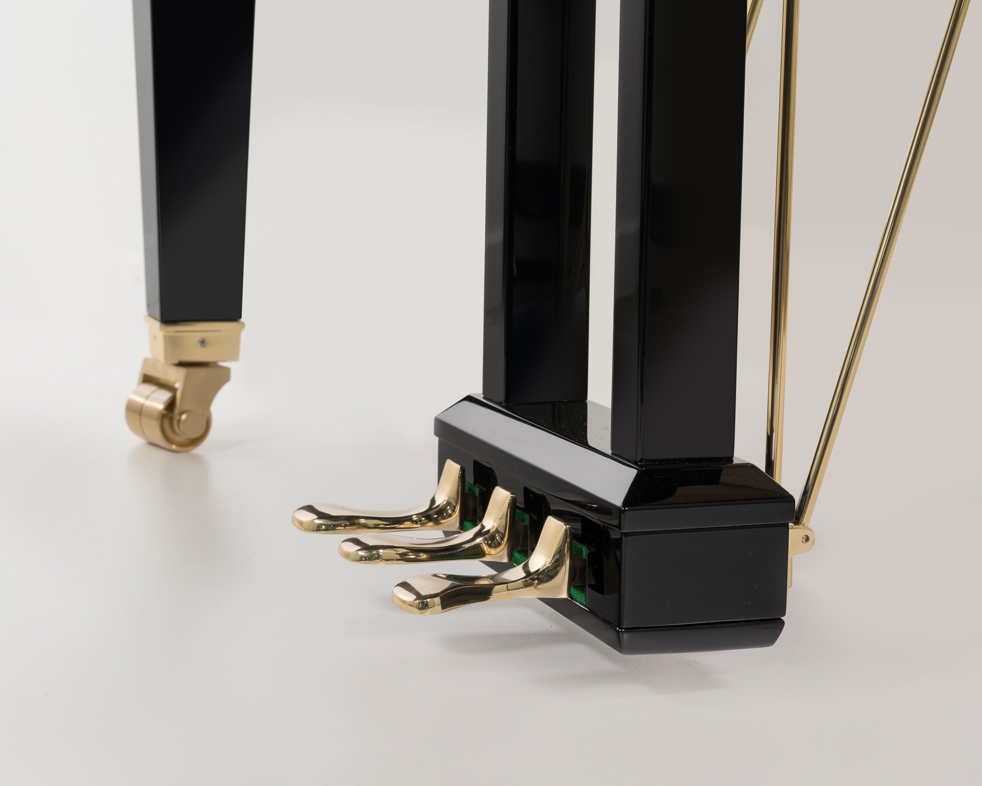 Sauter Alpha 160 Grand Piano in Polished Black